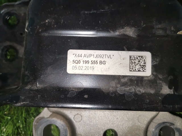 VAG 5Q0199555BG Подушка коробки передач в наличии Украина
