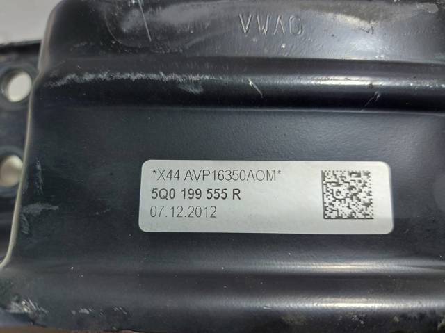 5Q0199555R Подушка трансмиссии (опора коробки передач) купить Днепр