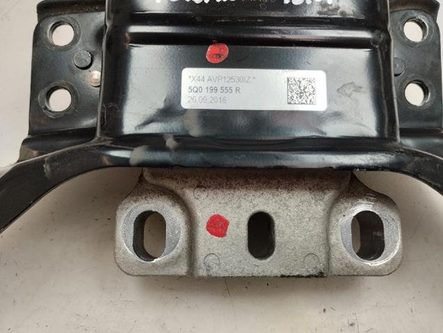VAG 5Q0199555R Подушка коробки передач в наличии Киев