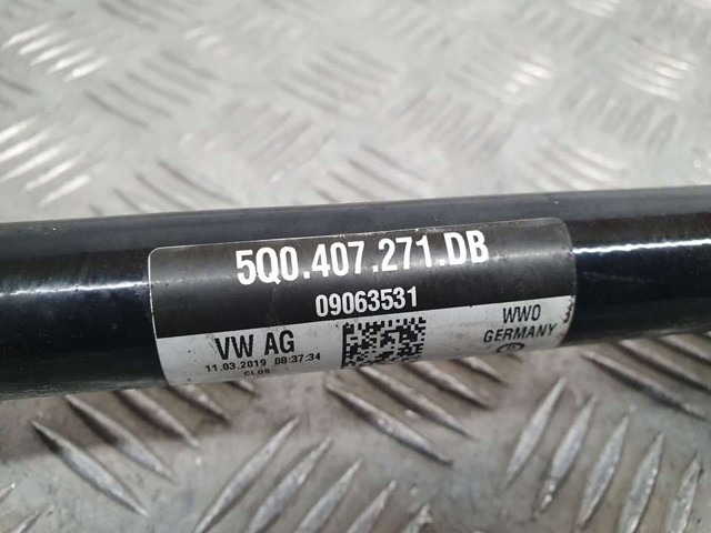5Q0407271DB VAG Левая полуось купить в Кривой Рог