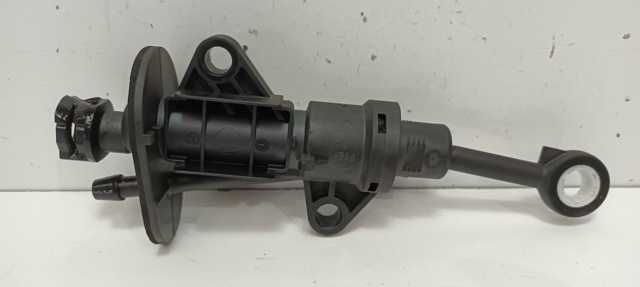 Cilindro mestre de embraiagem 5Q0721388G VAG