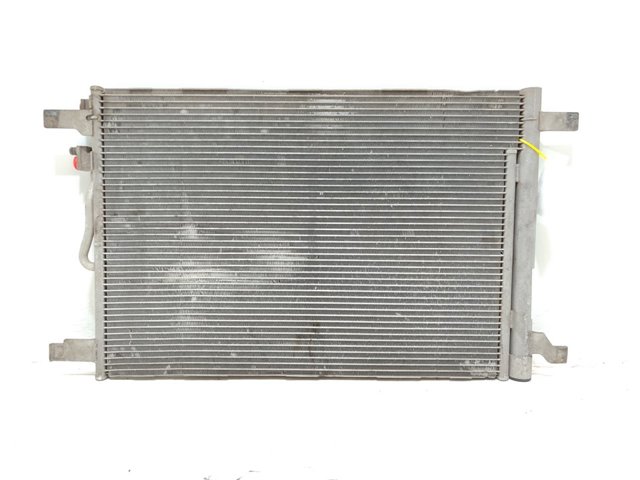 Condensador de ar condicionado / radiador para assento Leon (1P1) (2005-2010) 2.0 TDI 16V 5Q0816411AR