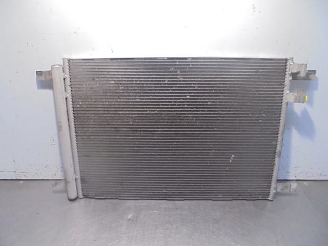 Condensador de ar condicionado / radiador para assento Leon SC 1.6 TDI CXX 5Q0816411BG