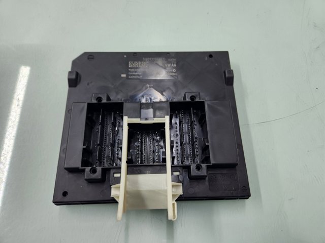 VAG 5Q0937084CD в наличии Киев
