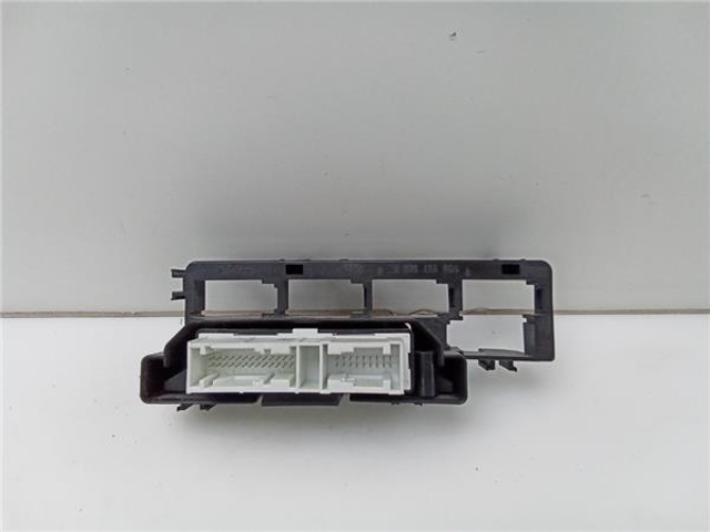 5Q0937503F VAG Блок предохранителей купить в Чернигов