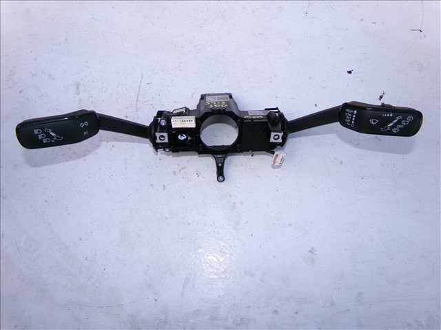 Comutador instalado na coluna da direção, montado 5Q0953502M VAG