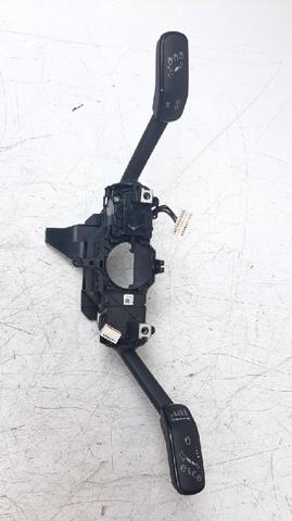 Comutador instalado na coluna da direção, montado 5Q0953502M VAG