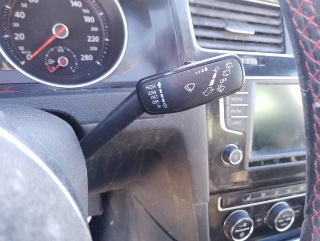 Comutador instalado na coluna da direção, montado 5Q0953502M VAG