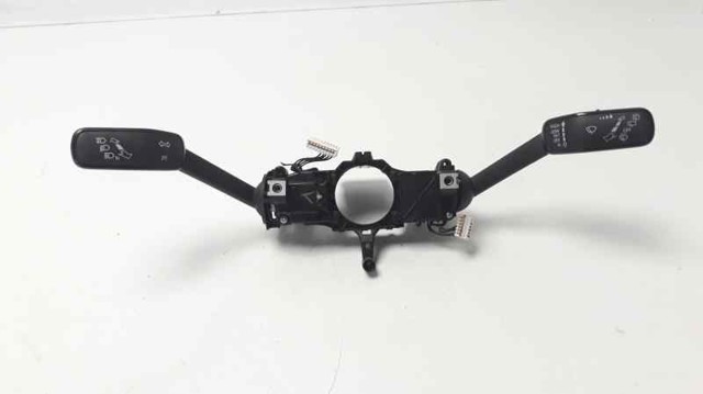 Comutador instalado na coluna da direção, montado 5Q0953502M VAG