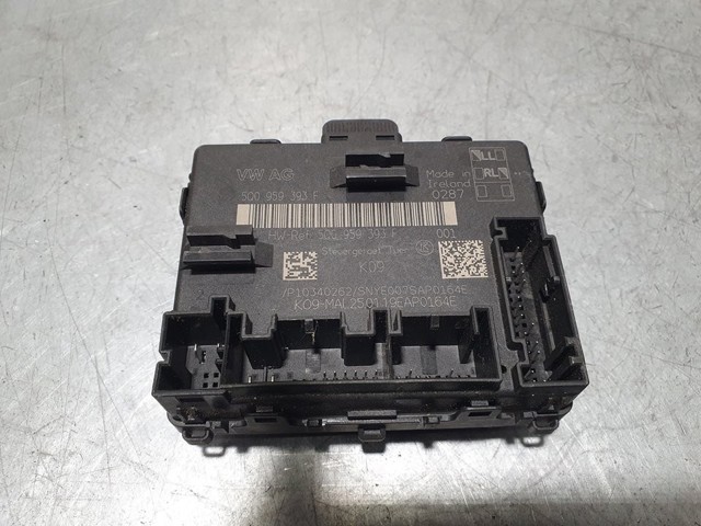 5Q0959393F VAG Блок комфорта передней двери купить в Чернигов