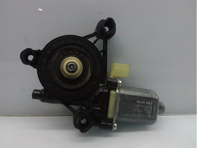 Motor regulador do vidro dianteiro esquerdo para Audi A3 Sportback 1.6 TDI DBK 5Q0959802B
