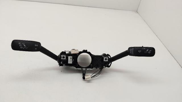 Comutador instalado na coluna da direção, montado Volkswagen Jetta 7 BU3, BU4