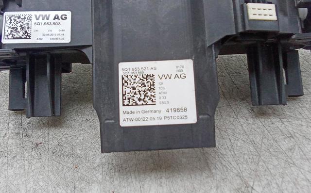 Comutador instalado na coluna da direção, montado Volkswagen Jetta 7 BU3, BU4