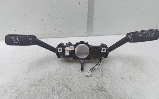 Comutador instalado na coluna da direção, montado Volkswagen Jetta 7 BU3, BU4