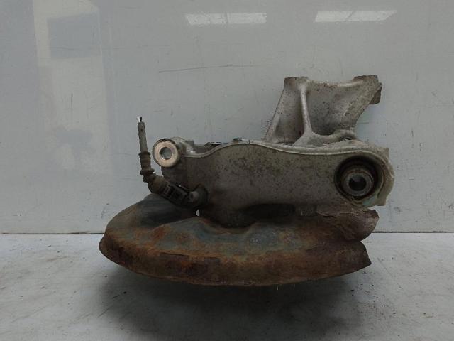5Q3505435 VAG Цапфа задняя левая купить в Ирпень