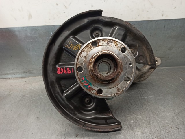 VAG 5Q3505435A Цапфа задняя левая в наличии Харьков