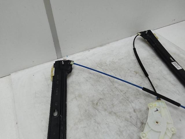 Mecanismo de acionamento de vidro da porta dianteira direita 5TA837462A VAG