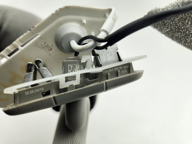 5TA857551M VAG Солнцезащитный козырек купить в Чернигов