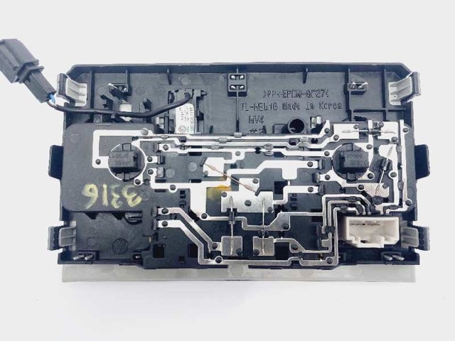 VAG 5TA947105EKW Плафон салона в наличии Тернополь