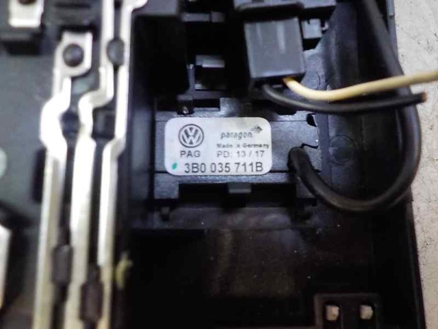 5TA947105EKW Плафон освещения салона (кабины) купить Днепр