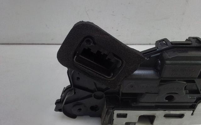 Fecho da porta dianteira esquerda 5TB837015E VAG