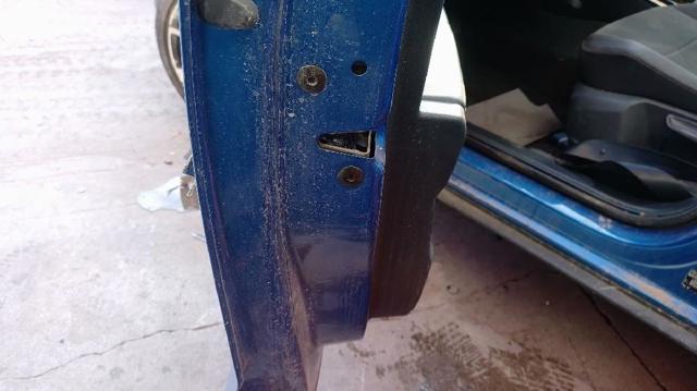 Fecho da porta dianteira esquerda 5TB837015E VAG