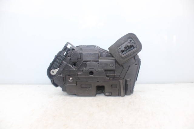 5TB837016 VAG Замок двери передней правой купить в Черкассы