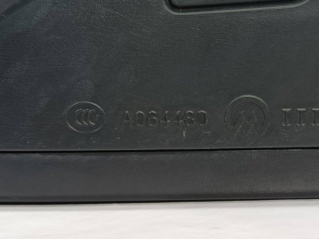 VAG 5TB857508 Правое зеркало в наличии Киев