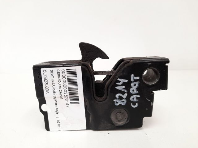 Fecho da capota 5U0823509A VAG