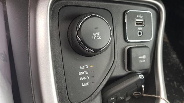 CHRYSLER 5VD28LXHAB Кнопка включения полного привода в наличии Павлоград