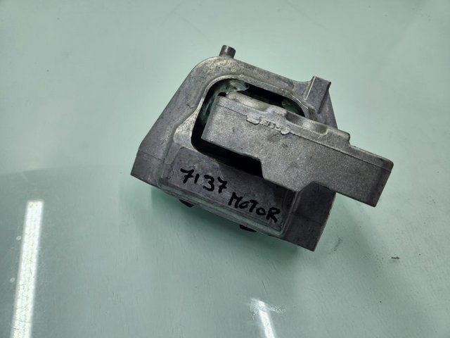 VAG 5WA199262E Правая подушка двигателя в наличии Днепр