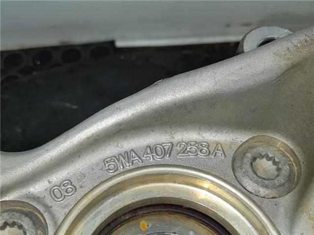 VAG 5WA407258A Цапфа передняя правая в наличии Чернигов