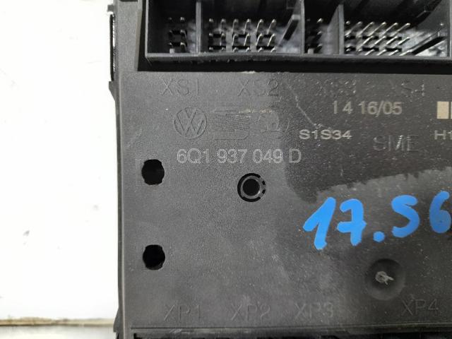 5WK48212D Блок предохранителей купить Ирпень