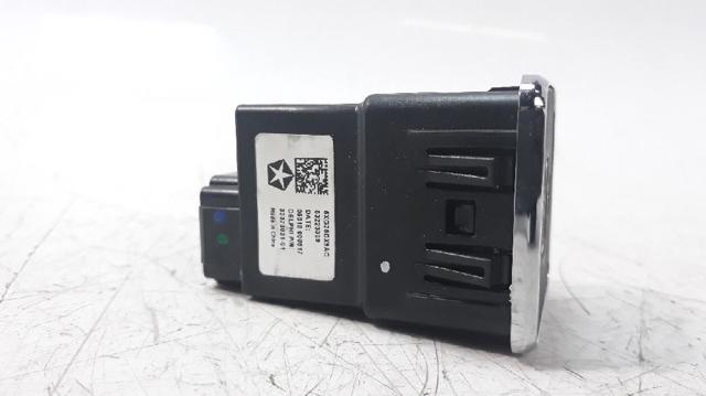 CHRYSLER 5XG28DX9AC USB-разветвитель в наличии Винница