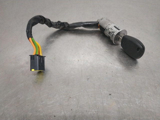 Fecho de ignição Dacia Logan 1 LS