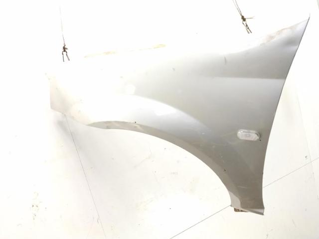 Pára-lama dianteiro esquerdo 6001549971 RENAULT