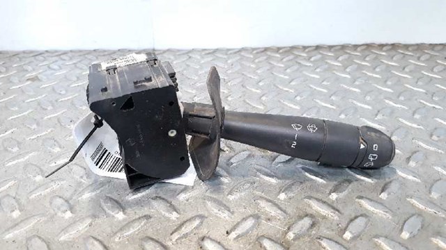 RENAULT 6001551358 Переключатель подрулевой правый в наличии Тернополь