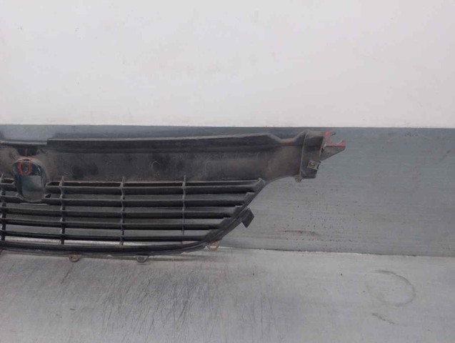 6025300465 RENAULT Решетка радиатора купить в Тернополь