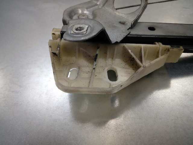 Mecanismo de acionamento de vidro da porta dianteira esquerda 6025300975 RENAULT