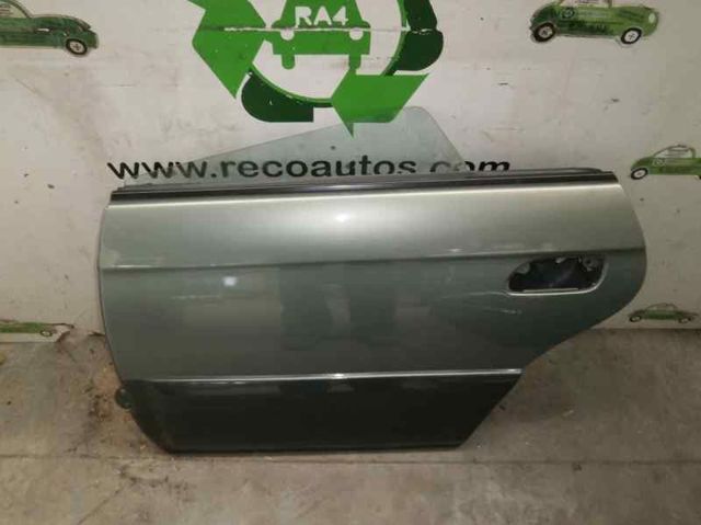 Porta traseira esquerda 60400AE410 Subaru