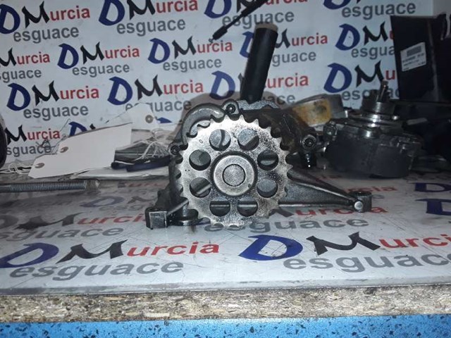 MERCEDES 6061810901 Насос масляный в наличии Украина