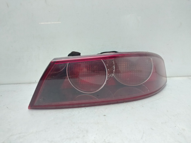 Lanterna traseira direita para Alfa Romeo 159 (140) 1.9 JTDM 16V / Selective 939 A2.000 60691363