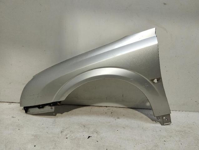 Pára-lama dianteiro esquerdo 6101327 OPEL