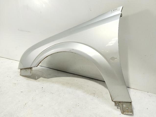 Pára-lama dianteiro esquerdo 6101327 OPEL