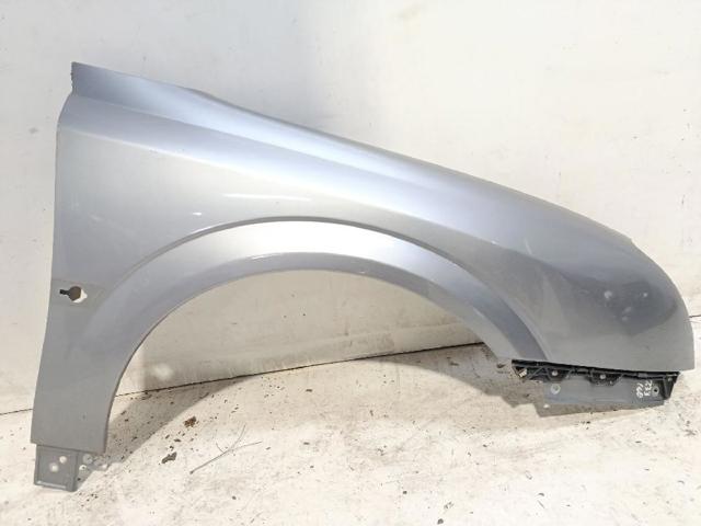 Pára-lama dianteiro direito 6102338 OPEL