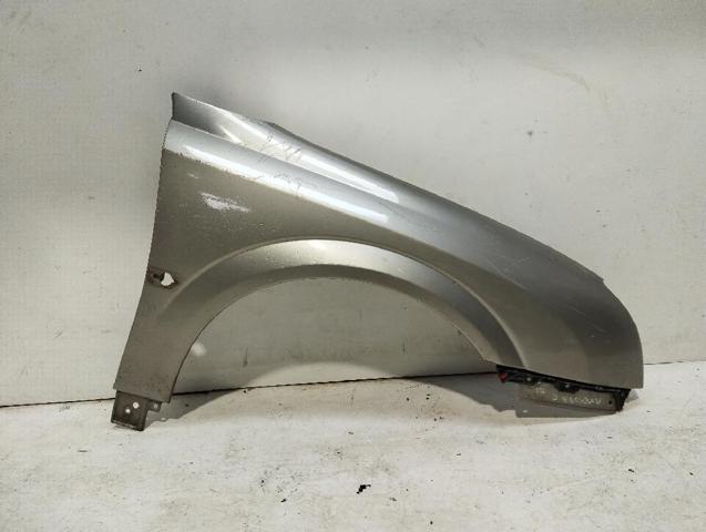 Pára-lama dianteiro direito 6102338 OPEL