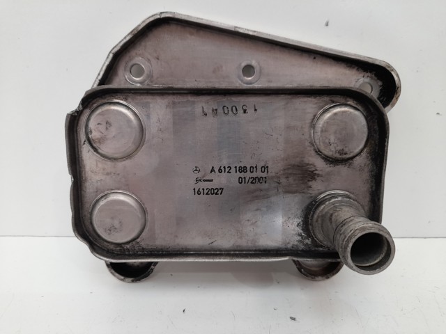 Resfriador de óleo do motor para Mercedes-Benz Viano (W639) (2003-...) CDI 2.0 4-MATIC (639.711,639.713,639.811,639.813,...) OM 646.982 6121880101