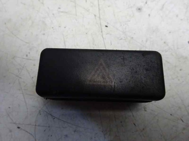 Botão de ativação do sinal de emergência 61311374220 BMW