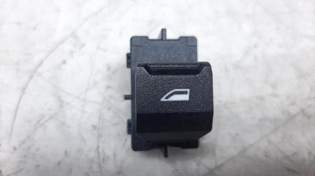 61315A2BCB5 BMW Кнопка включения мотора стеклоподъемника задняя купить в Ирпень