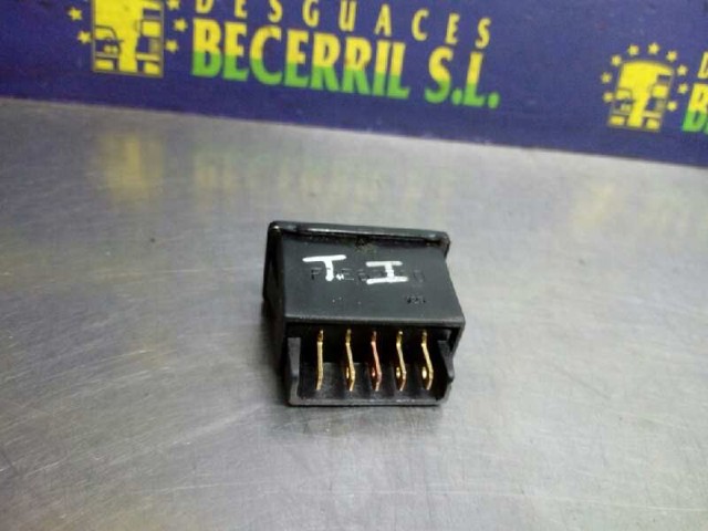 BMW 61316902174 Кнопочный блок управления стеклоподъемником задний правый в наличии Украина